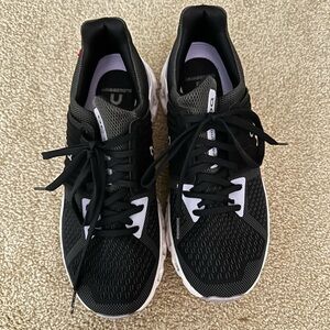 On Cloud Womens size 8